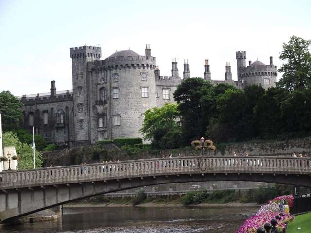 Отели типа «постель и завтрак» Twin Oaks Bed & Breakfast Килкенни-45